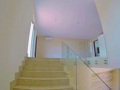 Escaleras-segundo-piso-casa-vista-lagos-paradise-village-nuevo-vallarta-nayarit-mexico