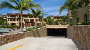 Estacionamiento subterráneo Desarrollo Isla Palmares en el Tigre Club de Golf en Nuevo Vallarta