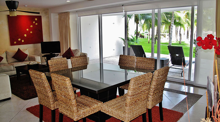 Dinning area Villa-Magna ground floor condominium beach front Nuevo Vallarta